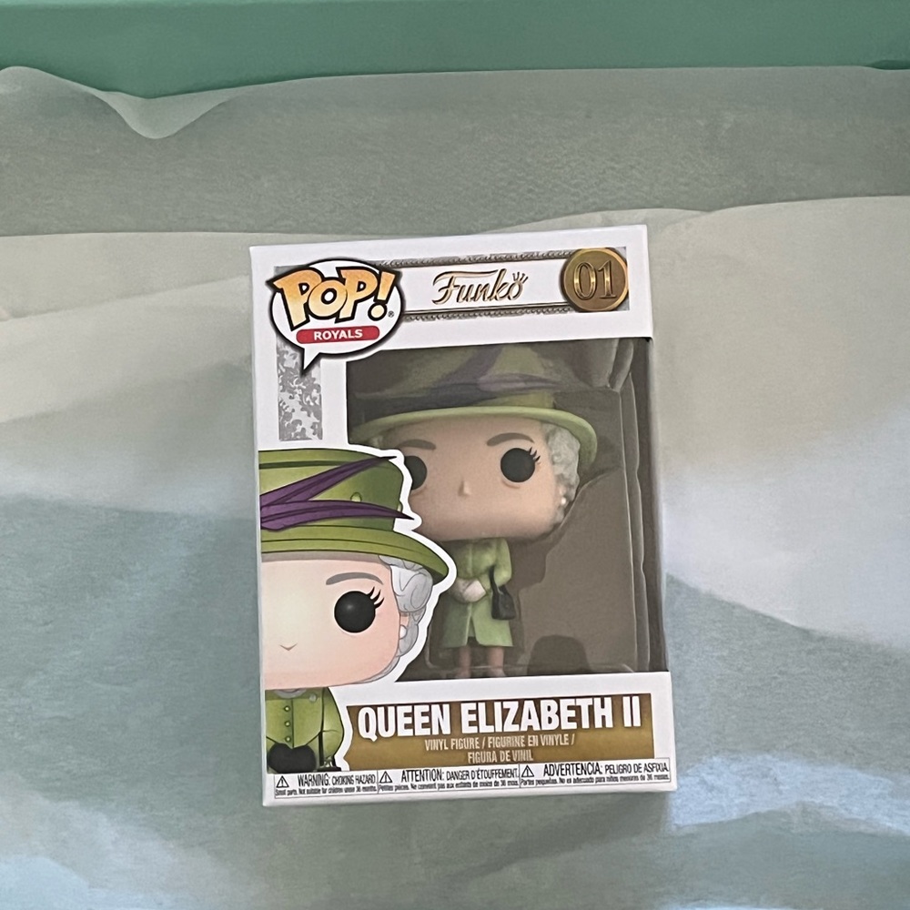 Queen Elizabeth II Funko Pop - “Funko Royals” Pop 01